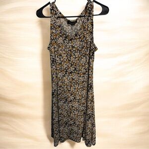 Perceptions New York Black Sleeveless Dress with Yellow and White Daisy Flowers